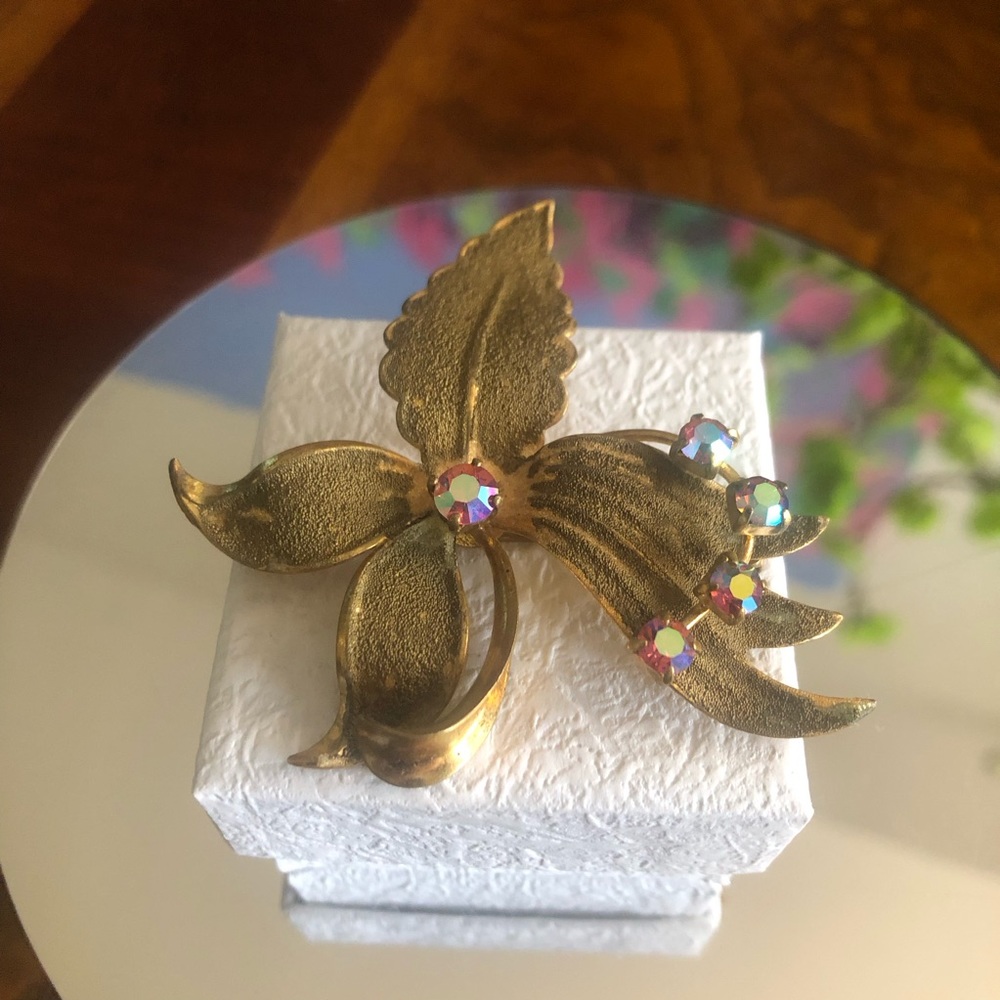 Vintage signed western germany sugar crystal botanical brooch pin